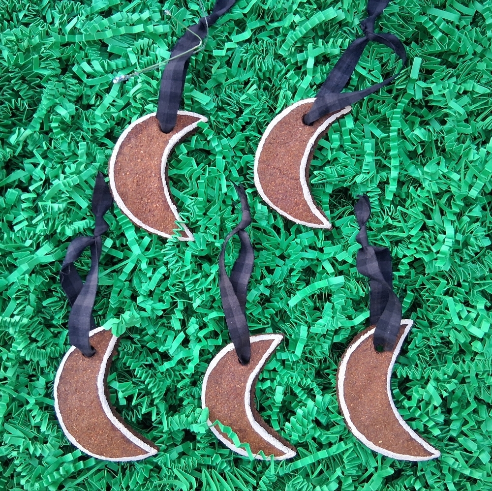Handmade, Primitive PRIM Waning MOON Christmas Ornaments, set of 5, cottagecore